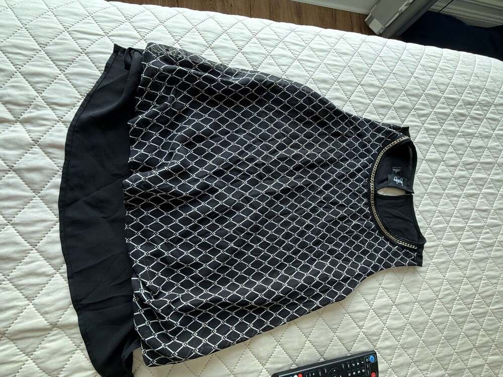 by & by Sleeveless Layered Chain-Neck Blouse with Geometric Print